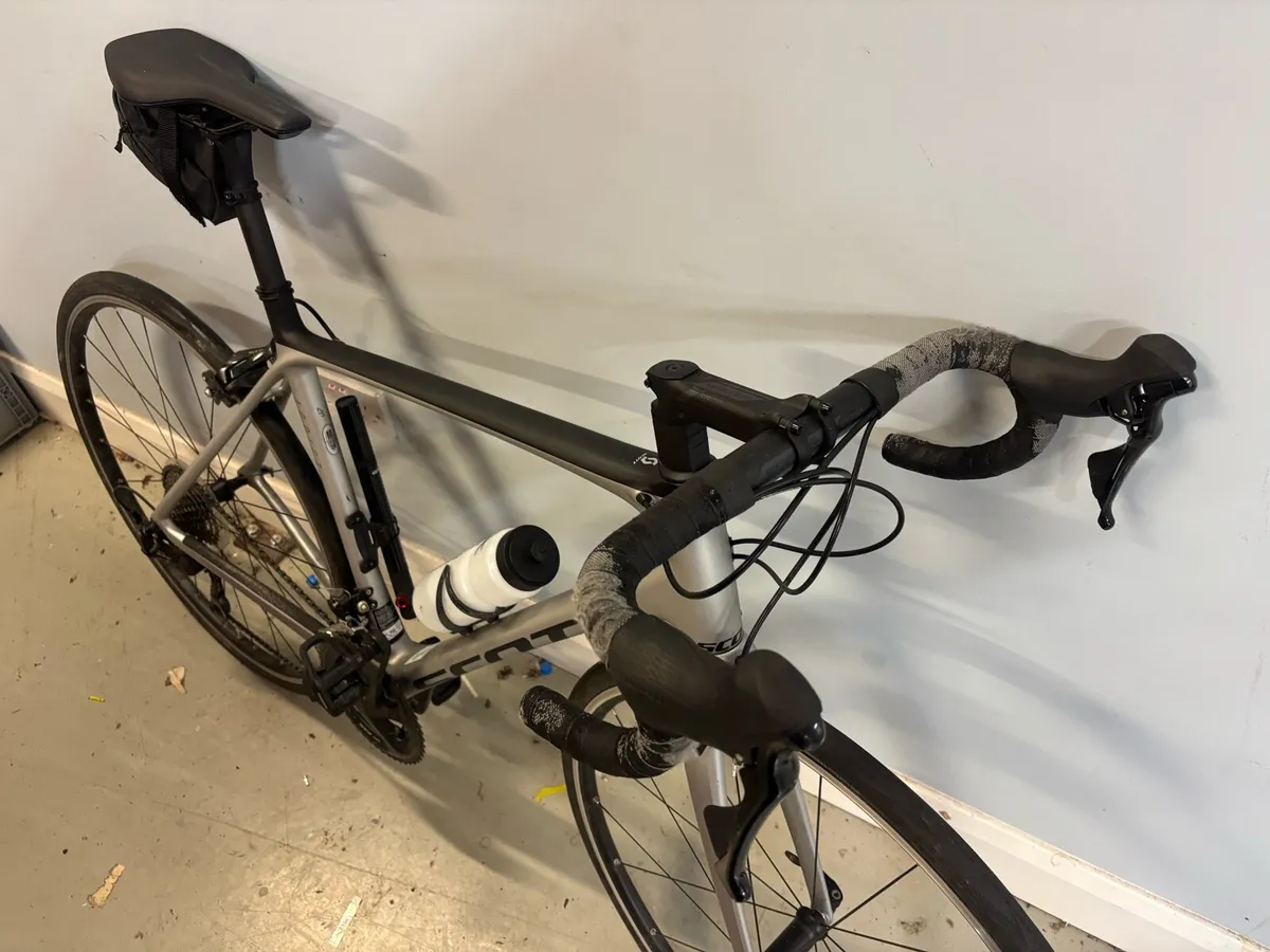 Scott Addict Road Bike - Image 2