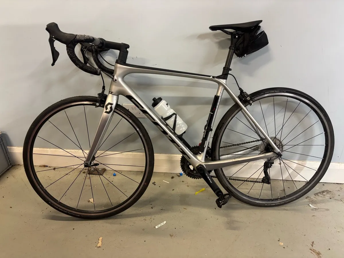 Scott Addict Road Bike - Image 3