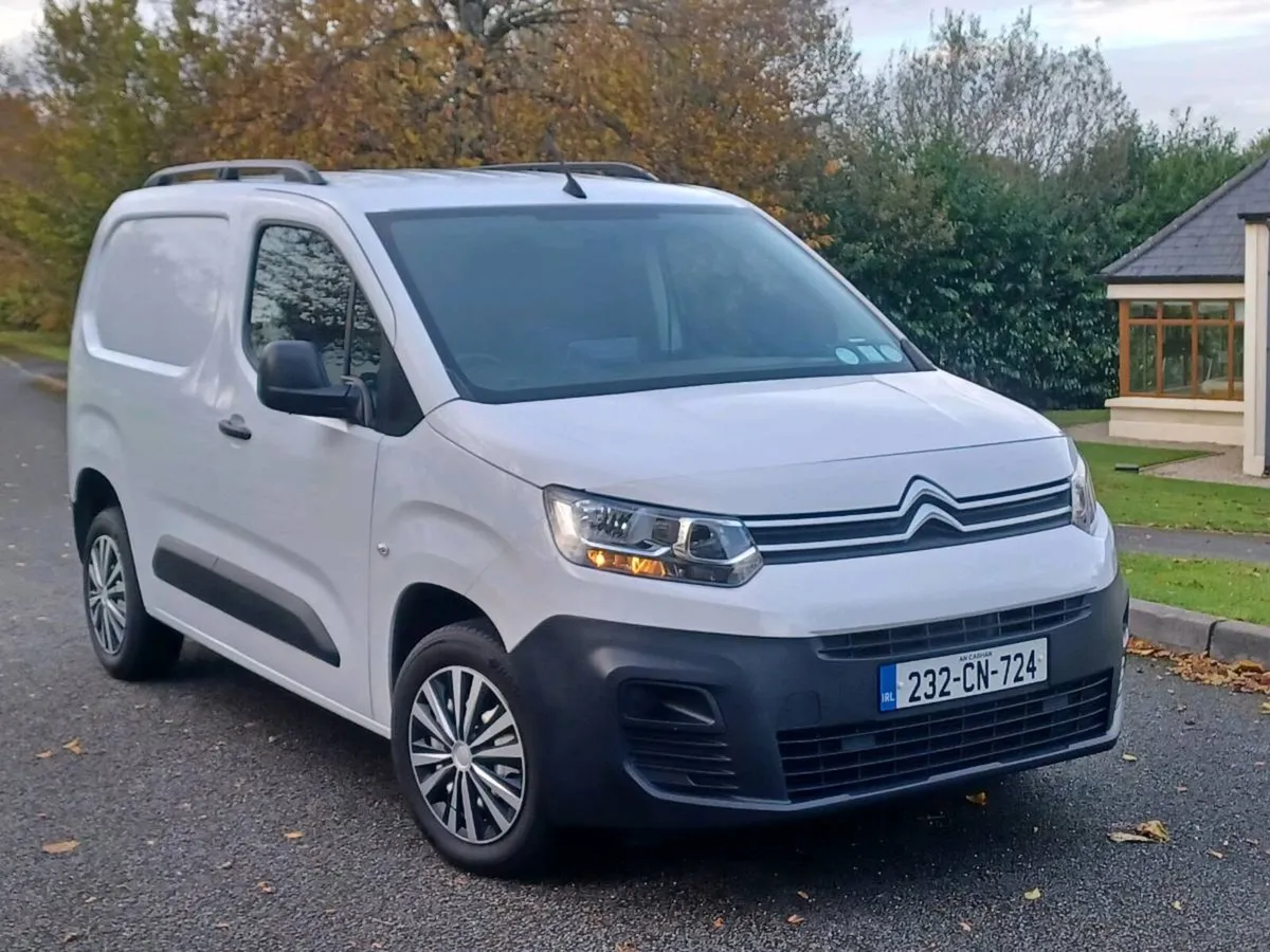 2023 Citroën berlingo 1000 en-prise Ed bhdi,no vat - Image 3