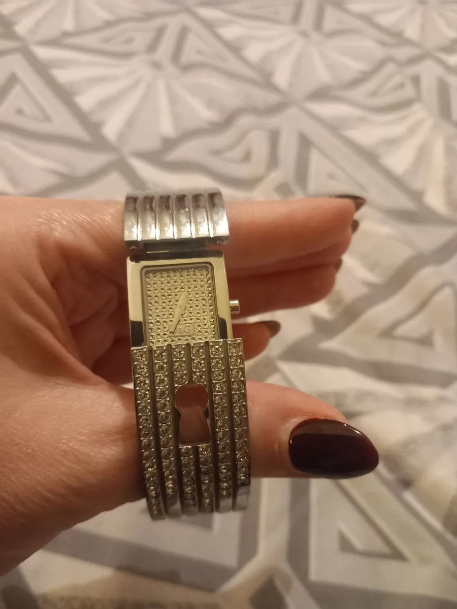 D&G women's watch - Image 3