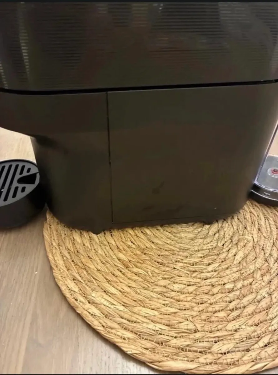 Nepresso Coffee Machine - Image 2