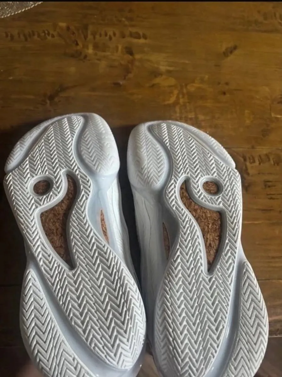 Way of Wade Ultra 5 Basketball Shoes - Image 3