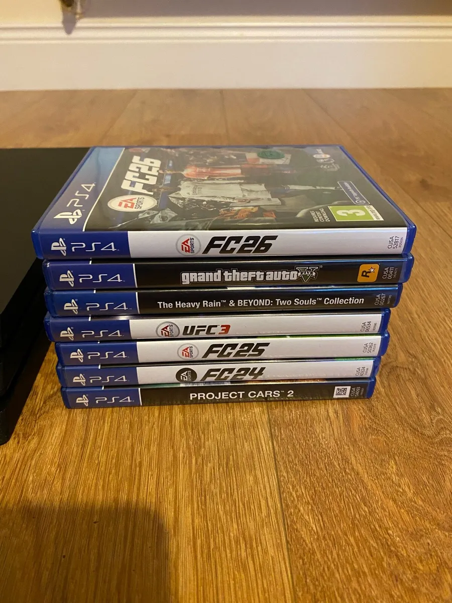 PlayStation 4 Pro 1TB Black + 7 games - Image 2