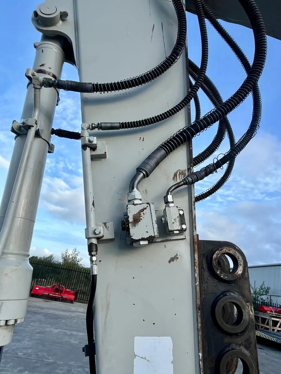 TAKEUCHI TB2150R -2021 - Image 3