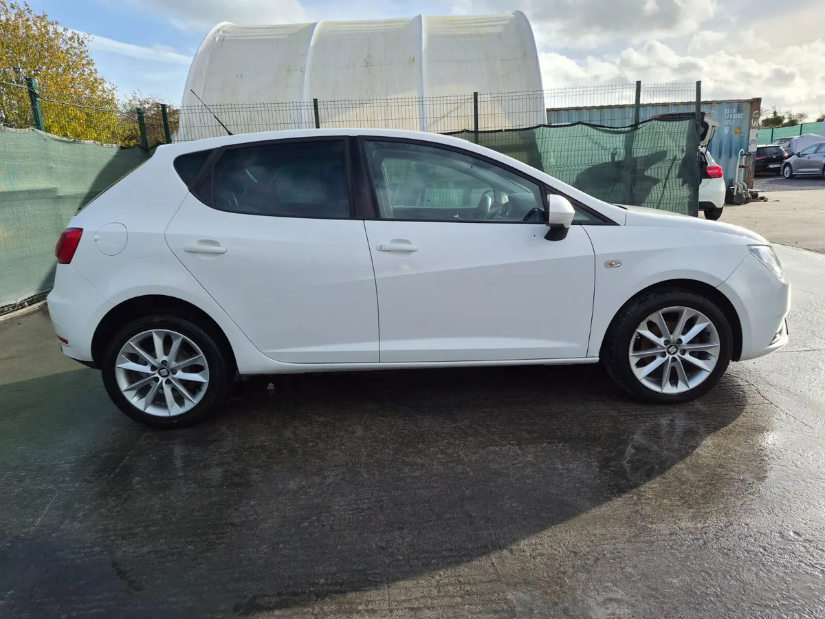 162 Seat Ibiza  1.0 Petrol Light Damage - Image 2