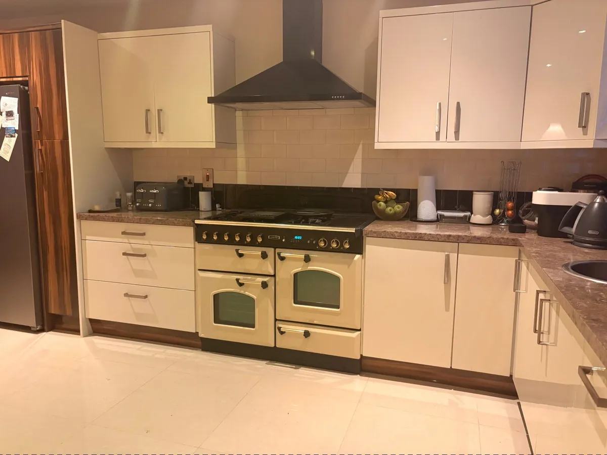 Cream Kitchen - Ratoath - Image 2