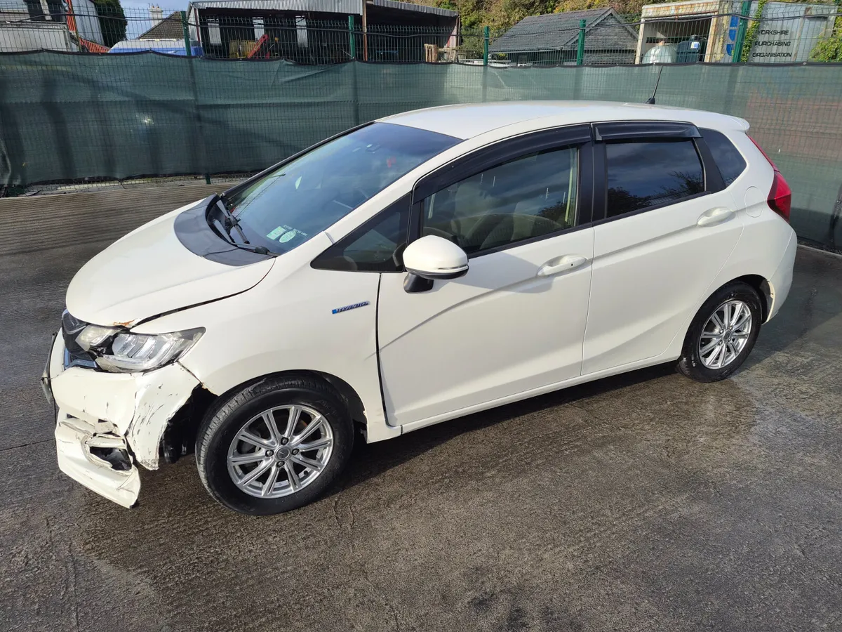 2018 Honda Fit  Hybrid    Automatic - Image 4