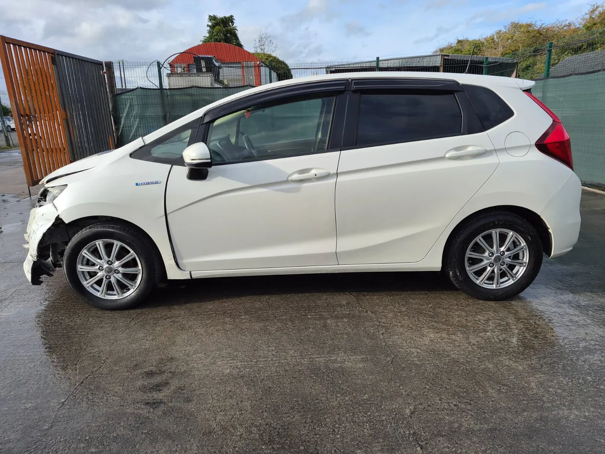 2018 Honda Fit  Hybrid    Automatic - Image 3