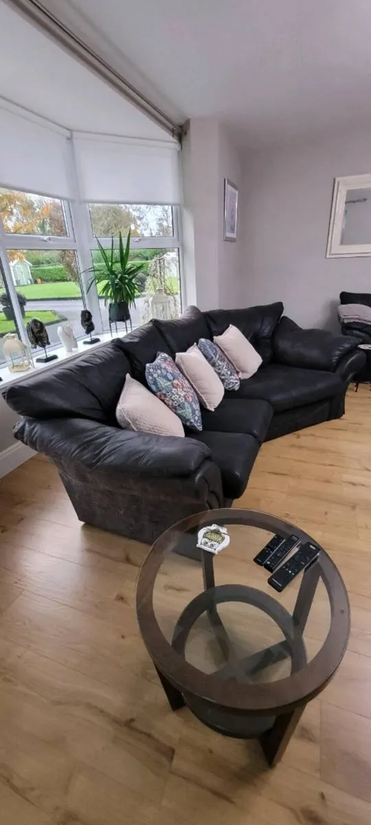 Couch - Image 1