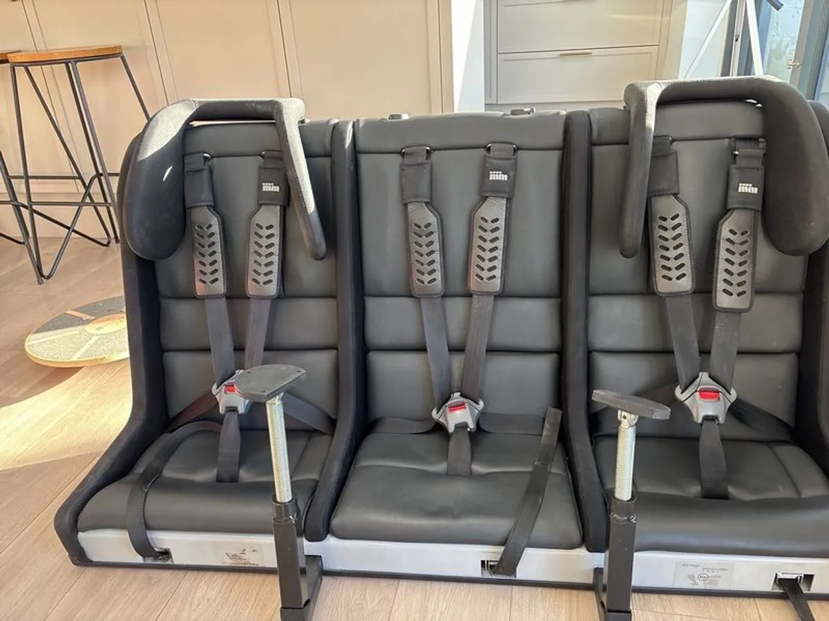 Multimac Superclub 1200 3x child car seat - Image 3