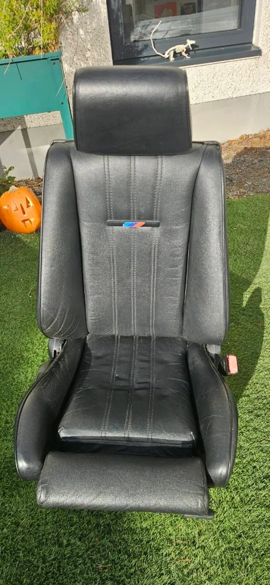 BMW e30 Seats - Image 3