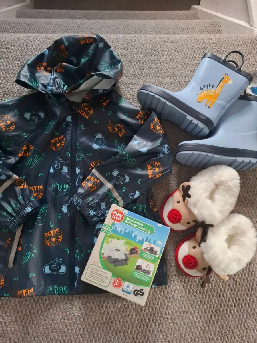 Boys clothes - Image 1