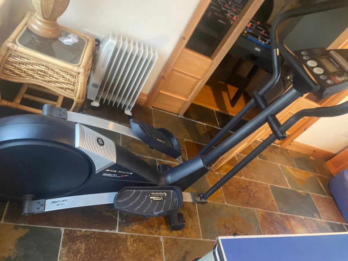 Elliptical cross-trainer - Image 1