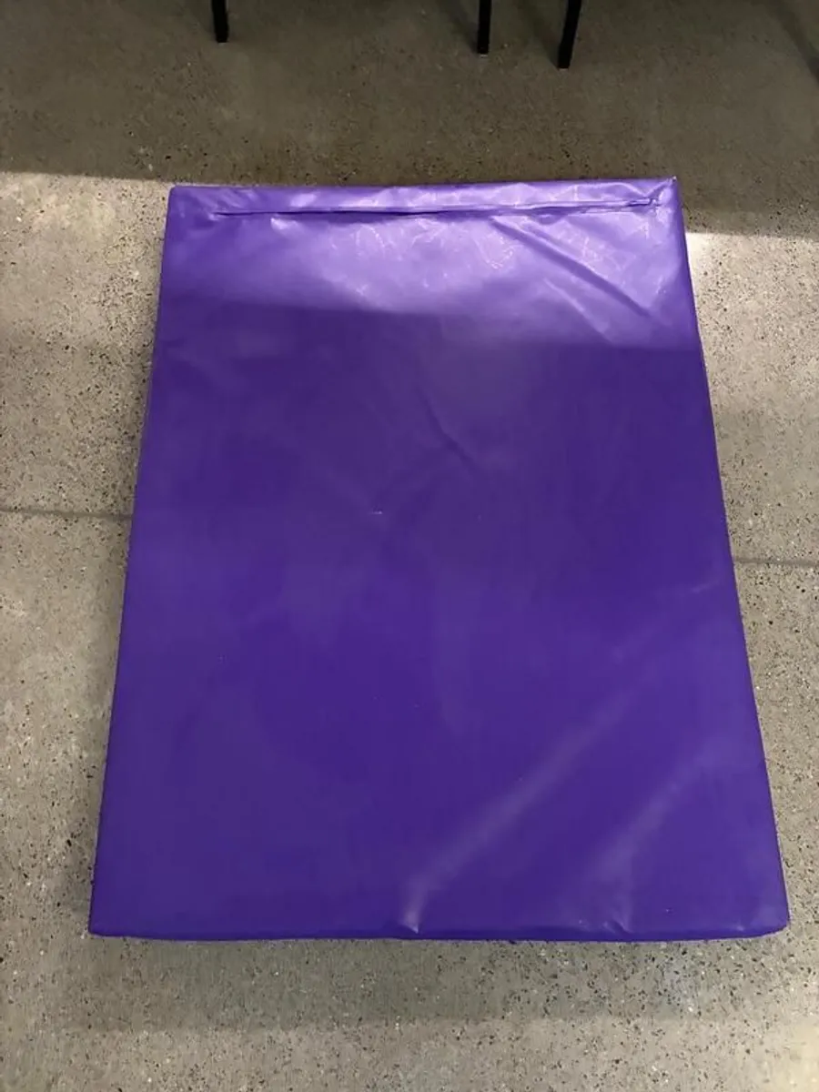 Folding gymnastics mat - purple and pink - Image 2