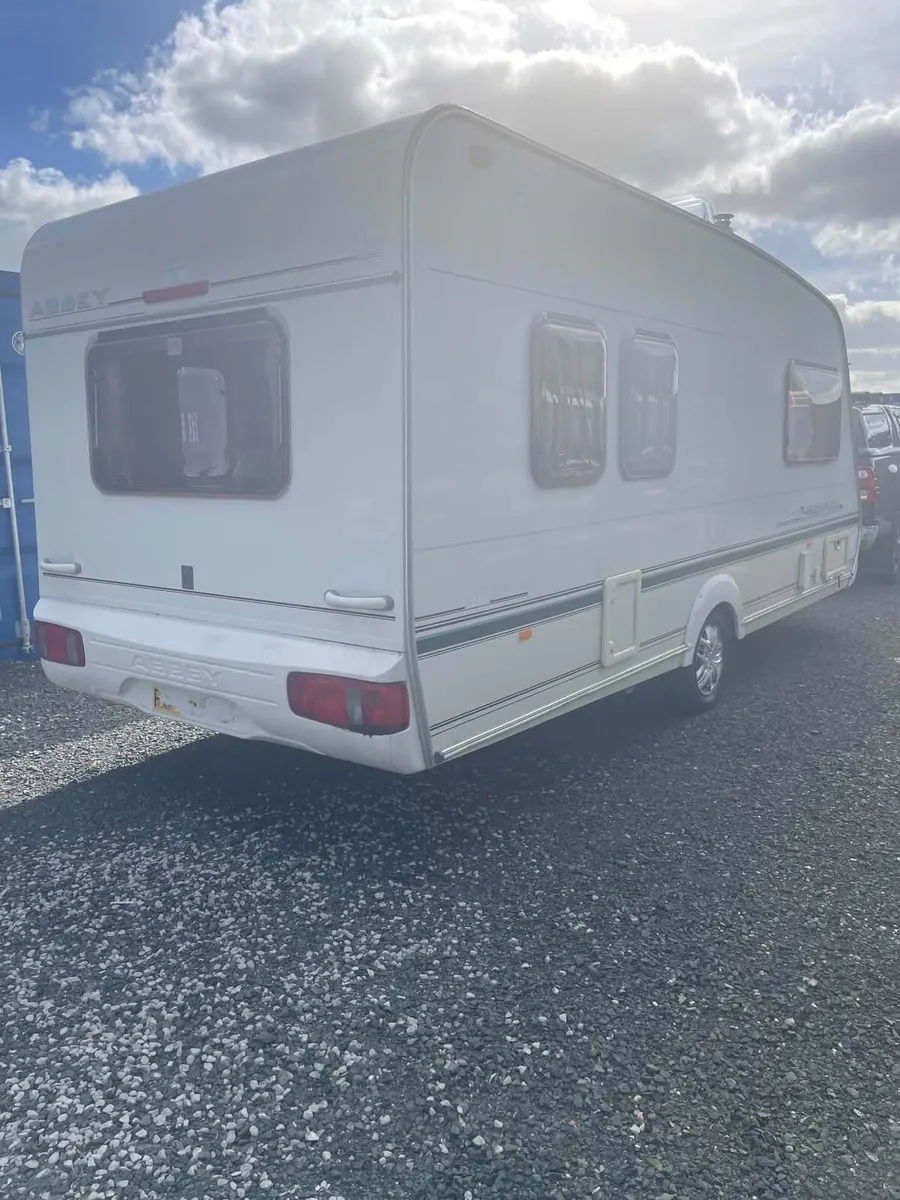 Abbey 5/6 berth & remote mover & Awning - Image 3