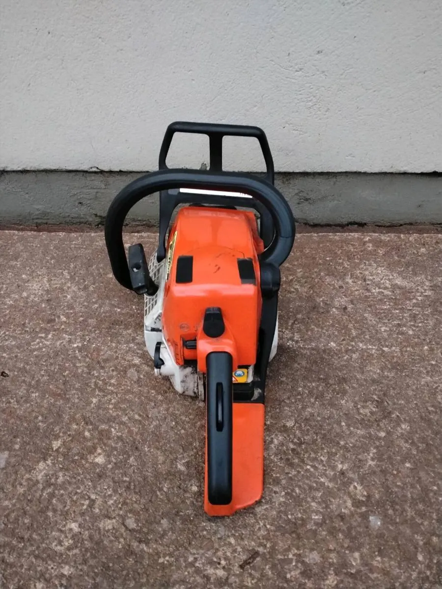 Stihl MS250 Chainsaw for Parts or Repair - Image 3