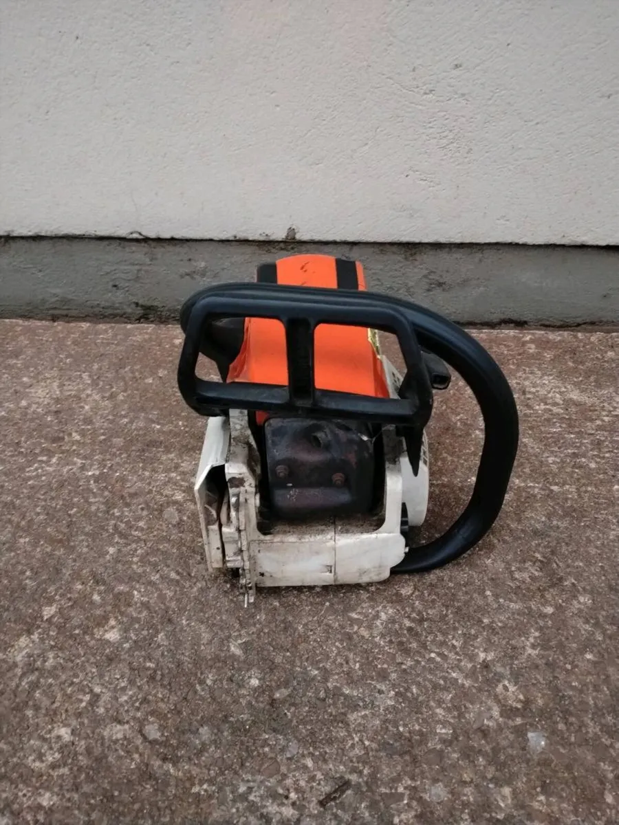 Stihl MS250 Chainsaw for Parts or Repair - Image 4