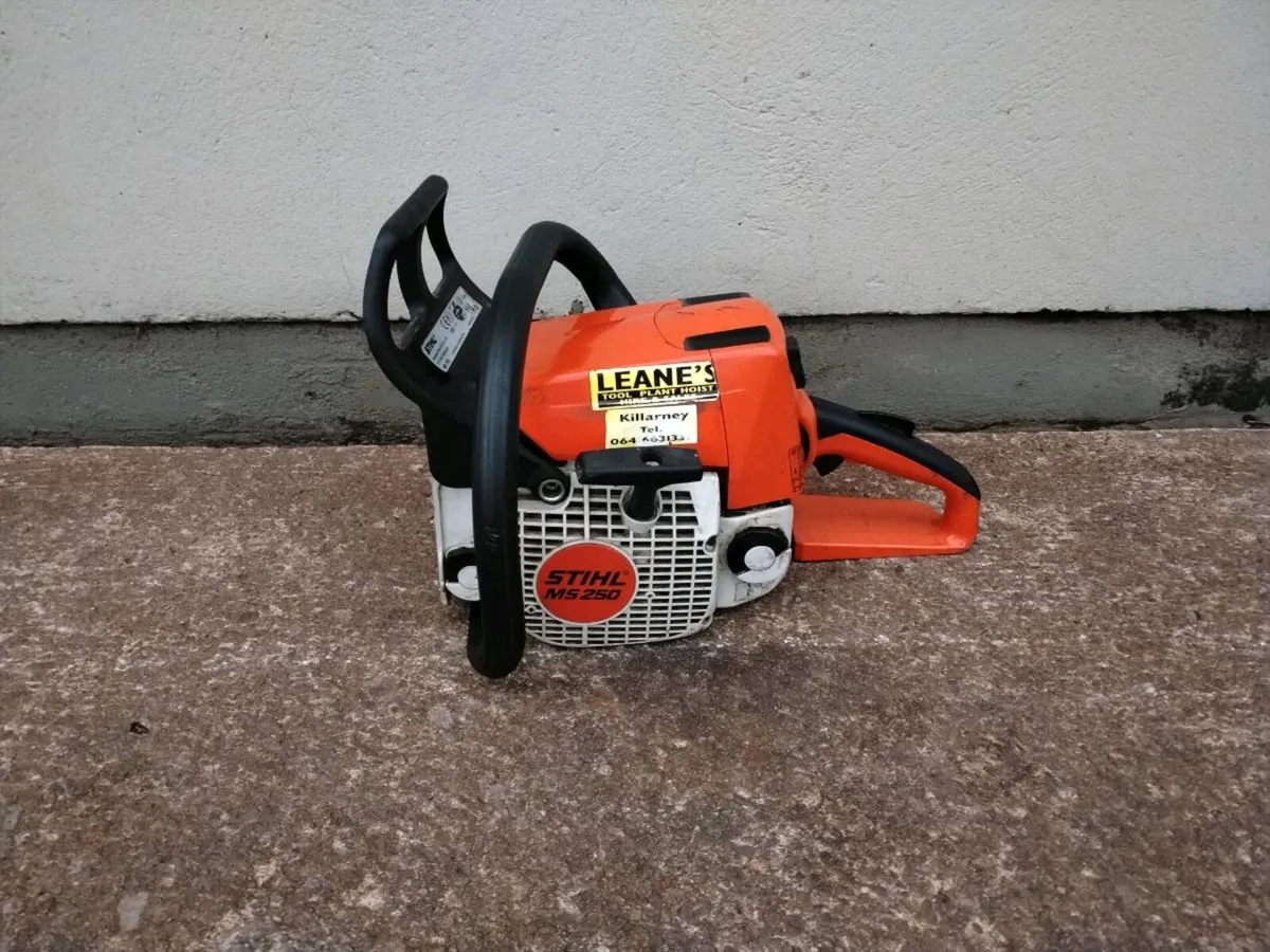 Stihl MS250 Chainsaw for Parts or Repair - Image 1