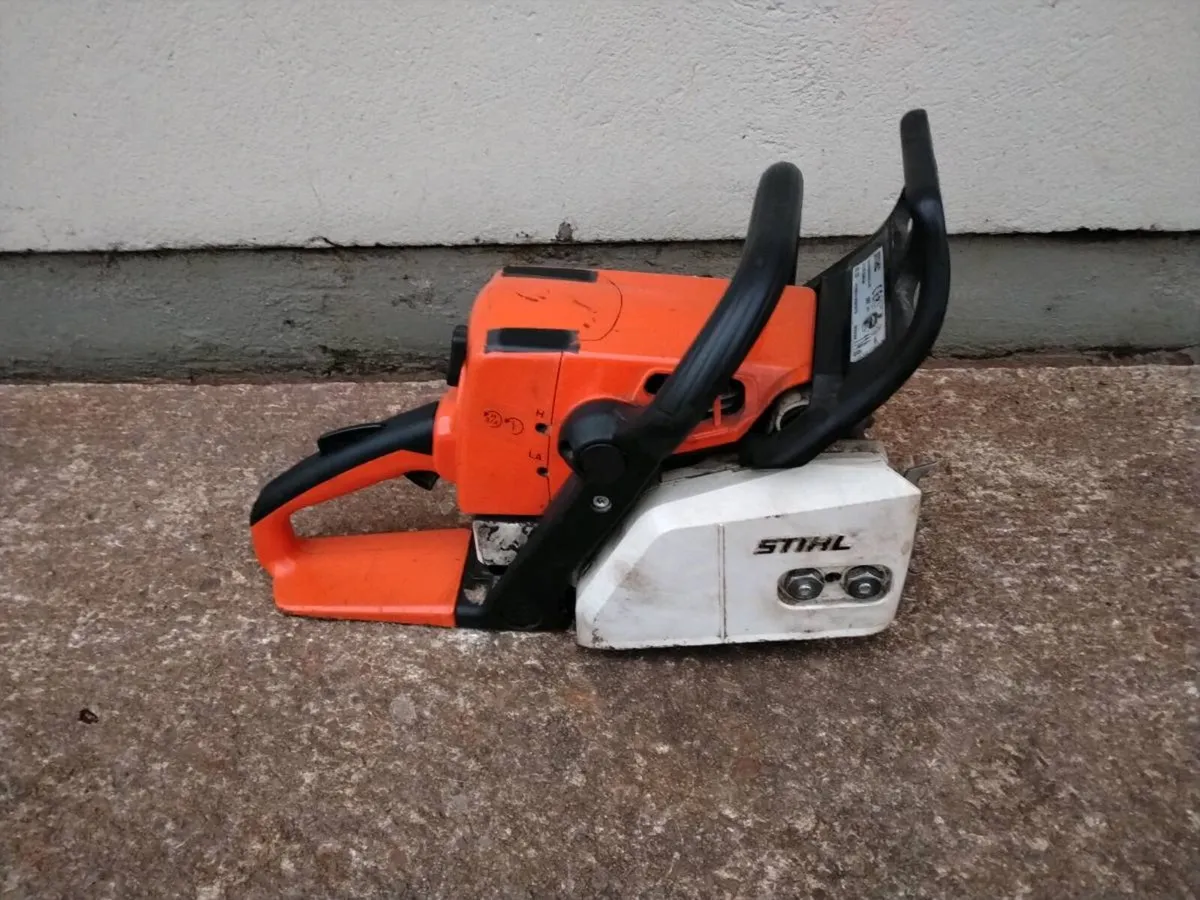 Stihl MS250 Chainsaw for Parts or Repair - Image 2