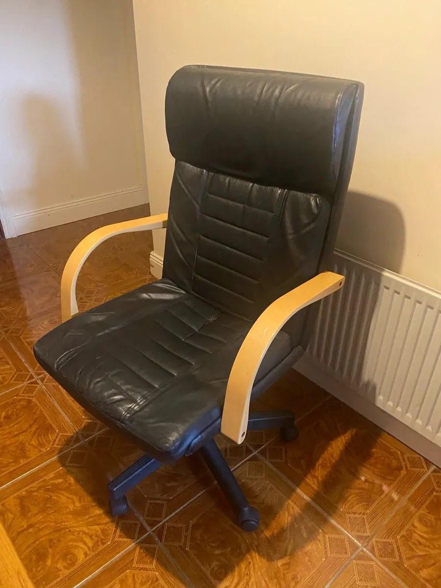 Office chair - Image 4