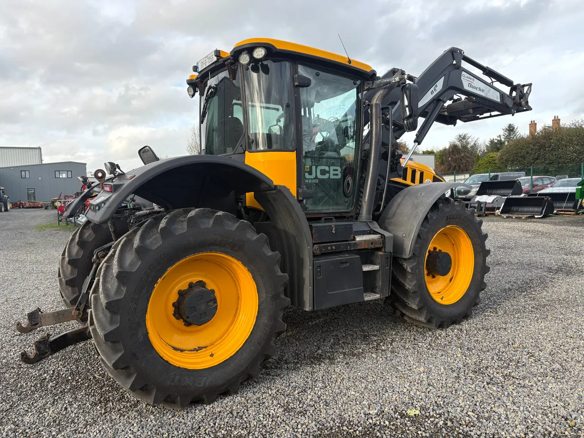 🚜JCB Fastrac 4220 ICON c/w Q6m Loader - Image 3