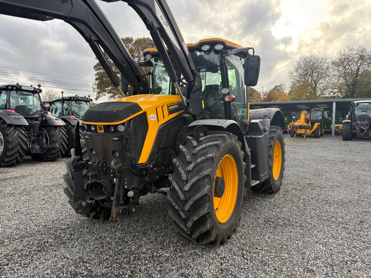 🚜JCB Fastrac 4220 ICON c/w Q6m Loader - Image 1