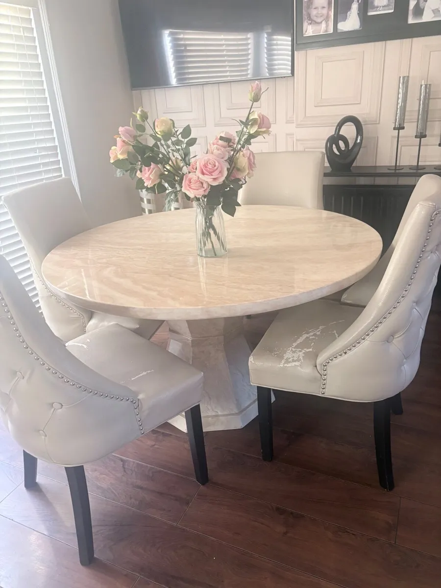 Marble dining table - Image 4