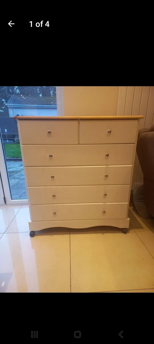 Chest of drawers - Image 1