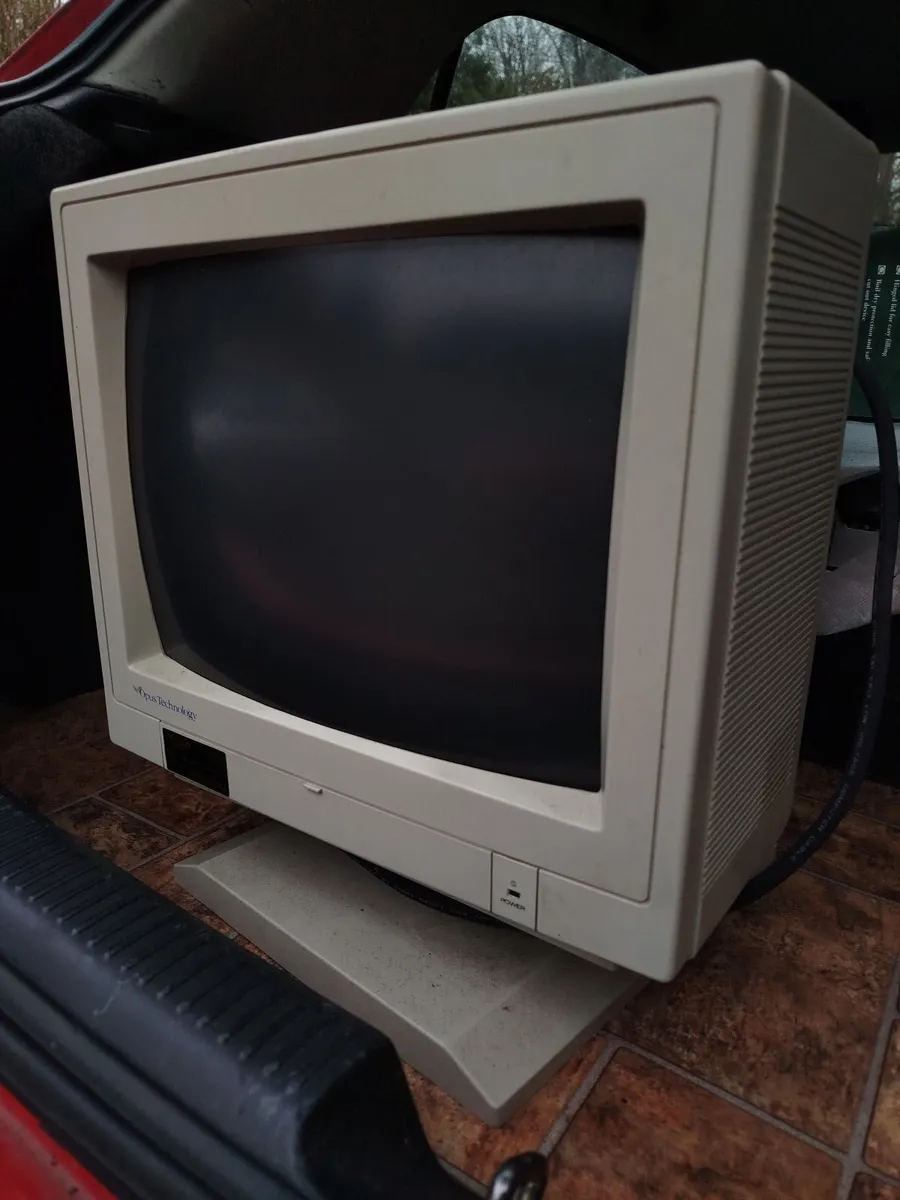 Vintage CRT monitor - Image 1