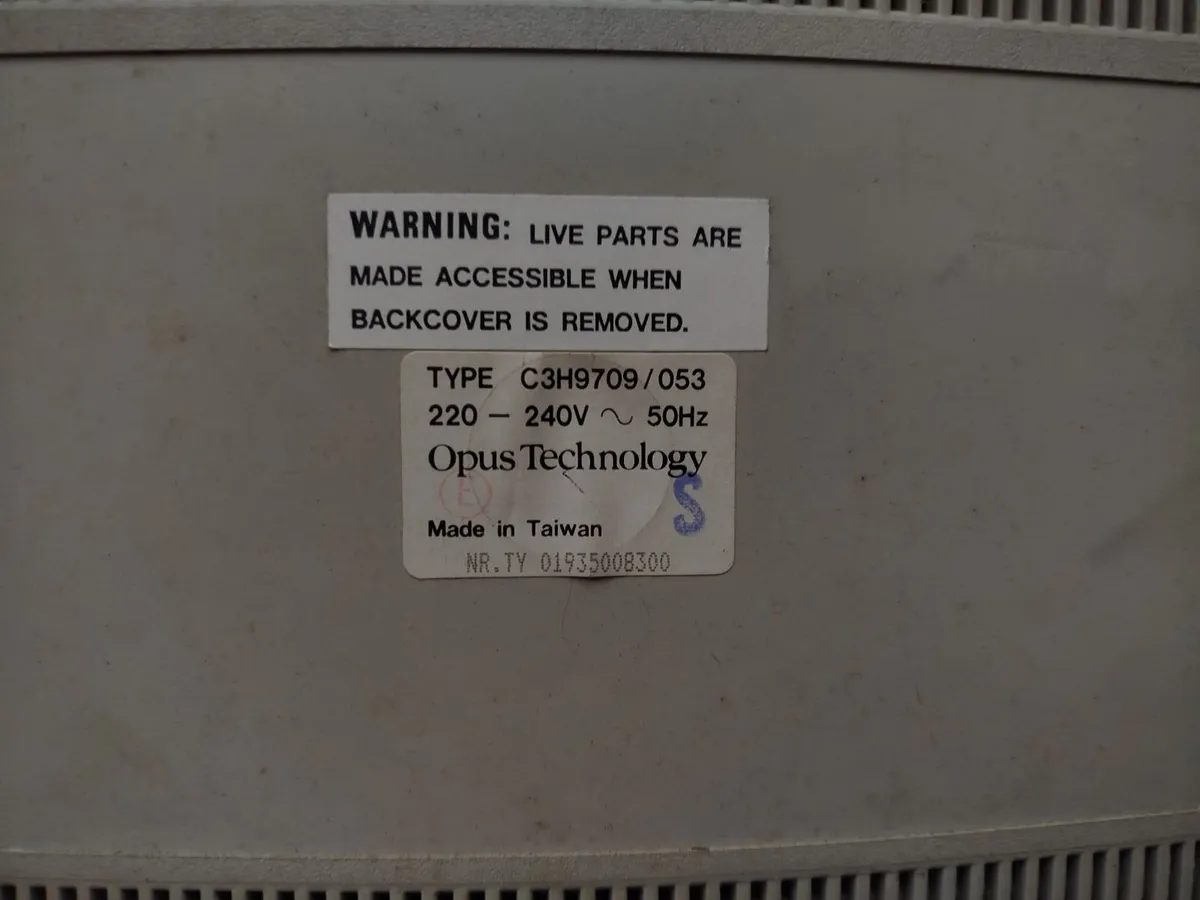 Vintage CRT monitor - Image 2