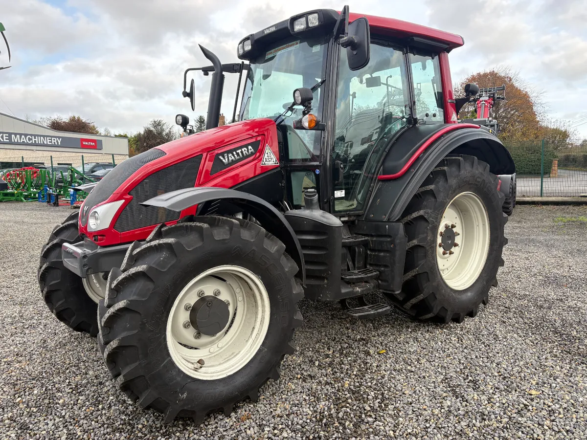 🚜 2019 Valtra N103 - Only 2700 Hours - Image 2