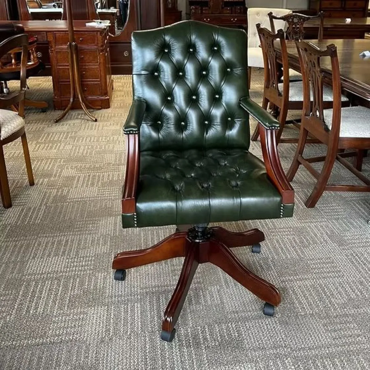 Chesterfield Gainsborough high back swivel office