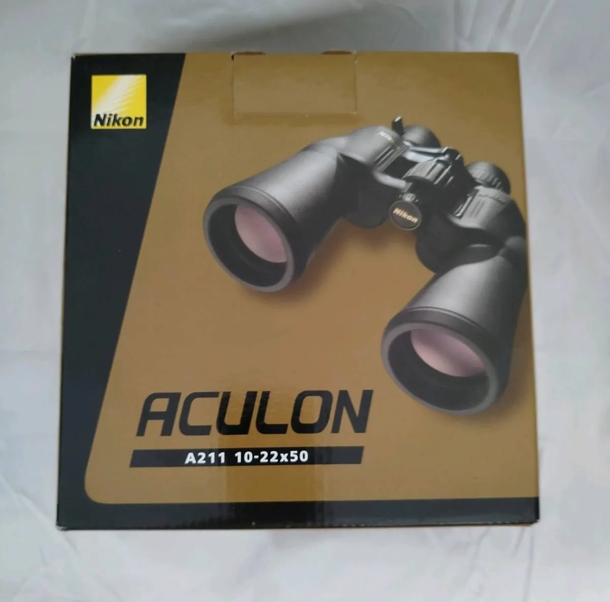 Nikon Aculon Zoom Binocs - Image 1