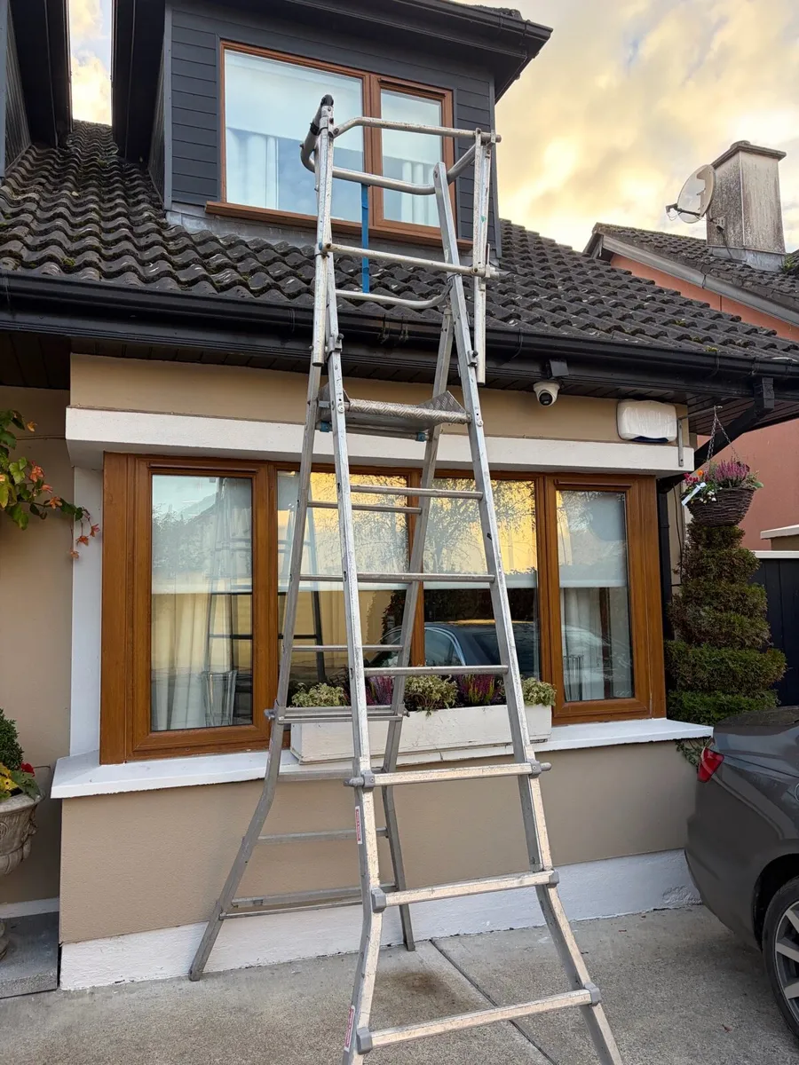 8 step podium ladder - Image 3