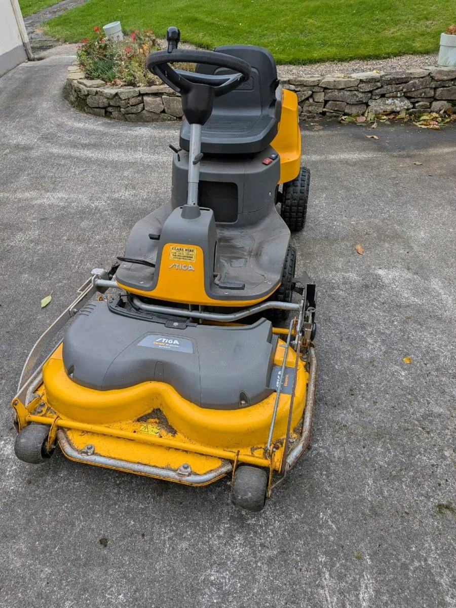 Ride on mower - Image 2