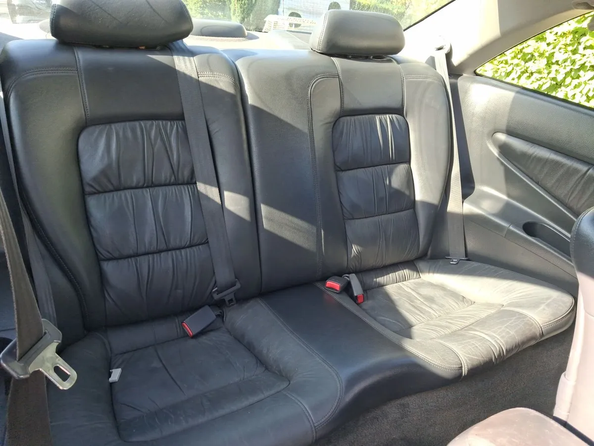 Honda Accord  Coupe 2000i ES - Image 2