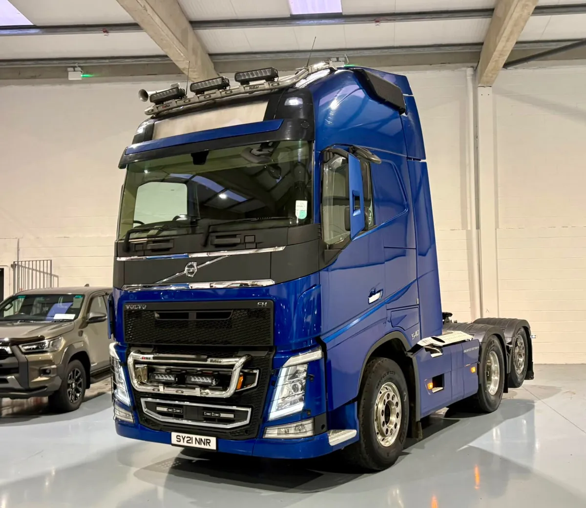 2021 Volvo FH 540 6x2 Tag Axle - Image 1