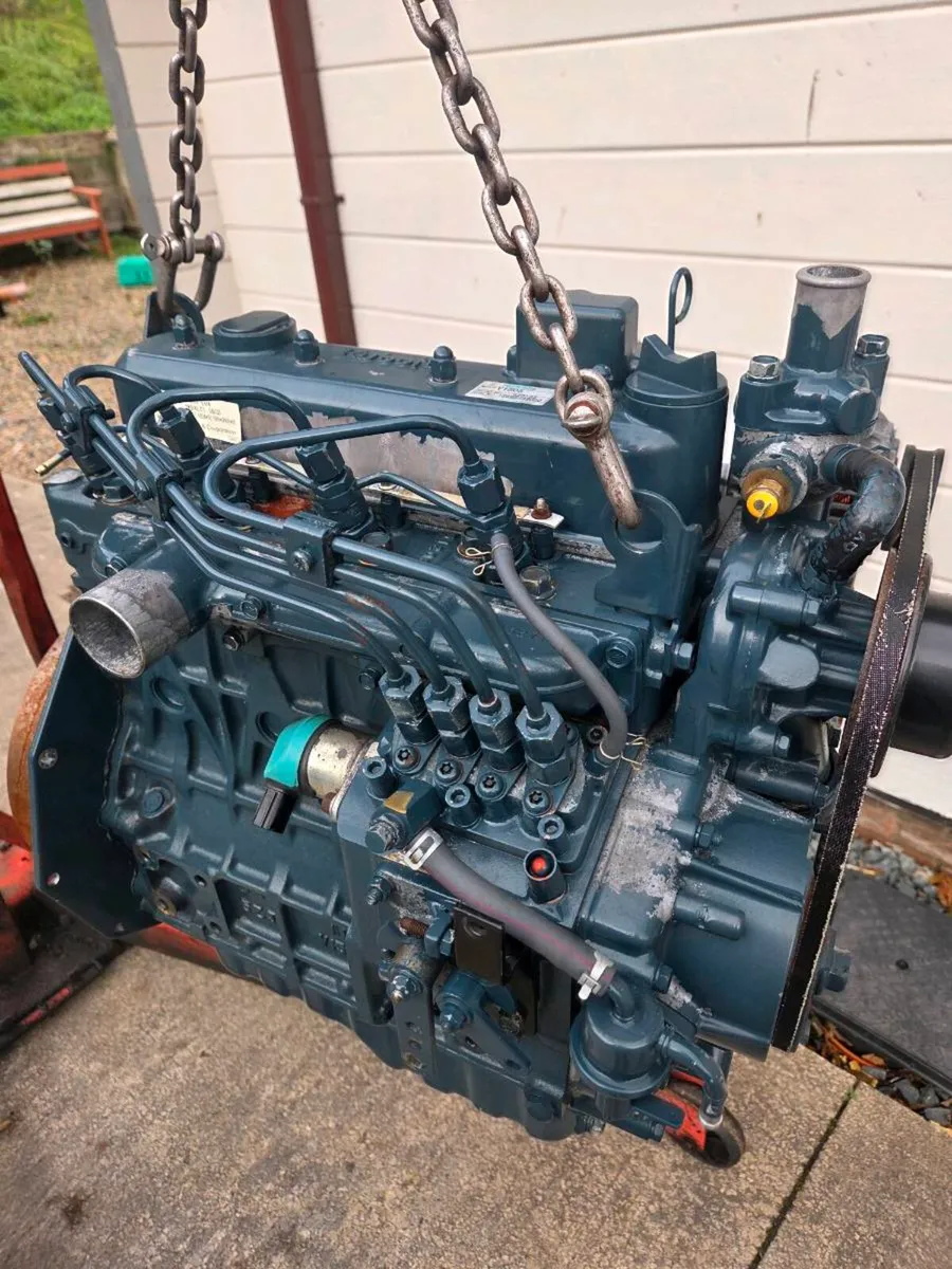 Kubota V1505 4 cylinder diesel engine - Image 2