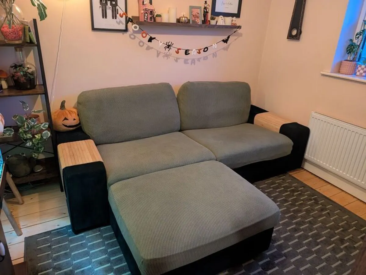 Green 3 seater sofa with matching footrest - Image 3