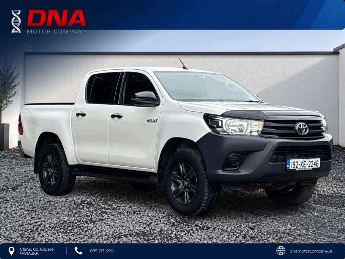 Toyota Hilux D4D ACTIVE - DOUBLE CAB CREWCAB - NEW - Image 1