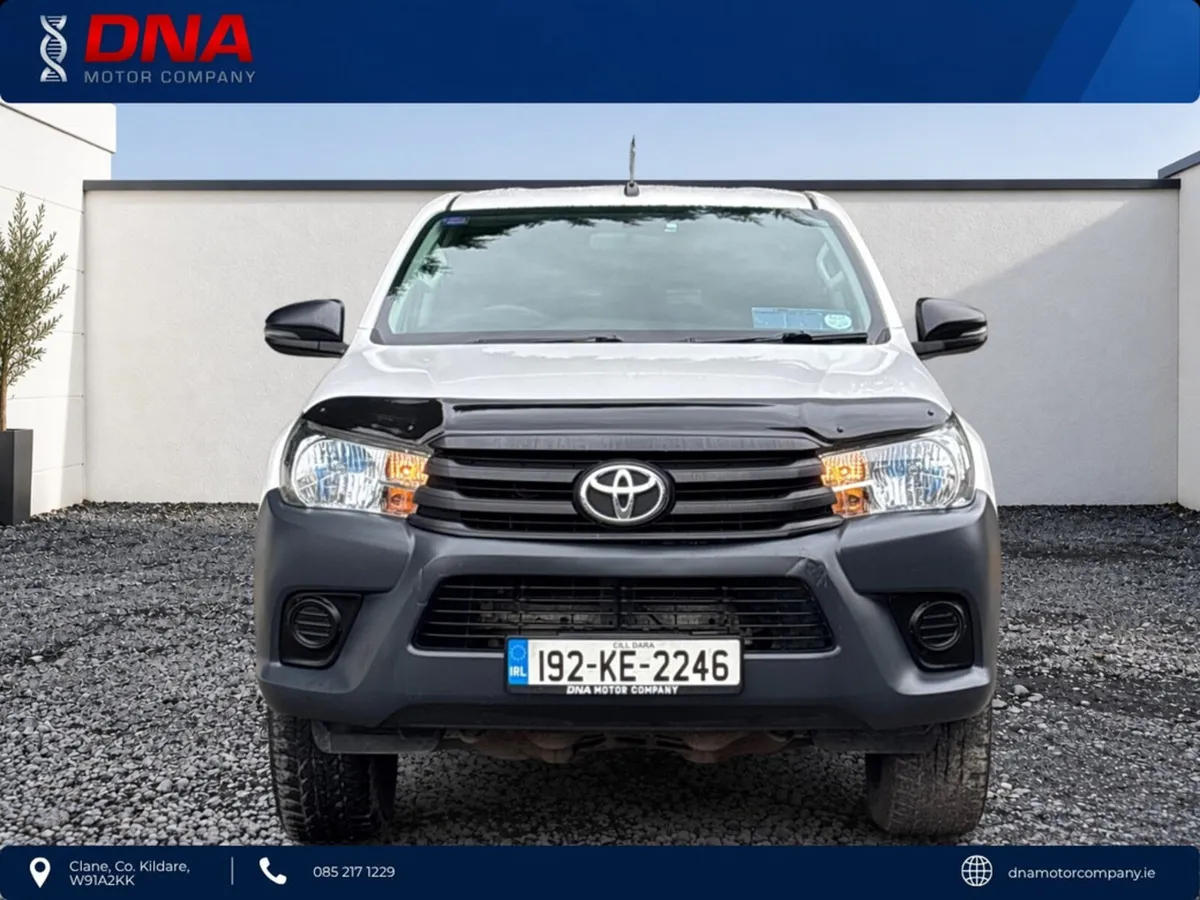 Toyota Hilux D4D ACTIVE - DOUBLE CAB CREWCAB - NEW - Image 2