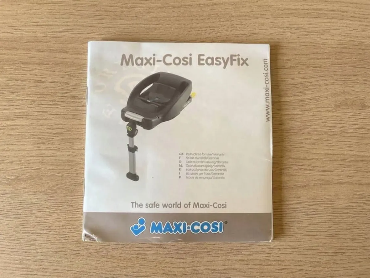 Maxi-Cosi Baby Car Seat & ISOFIX Base Bundle - Image 4