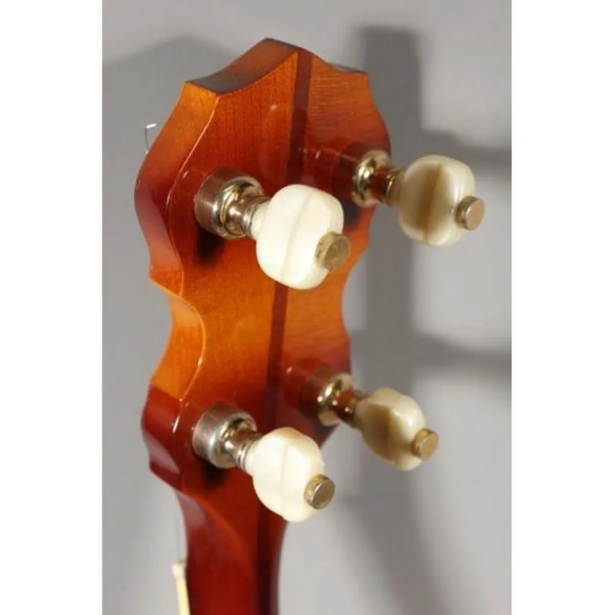 Vega banjo 4 stringed - Image 4