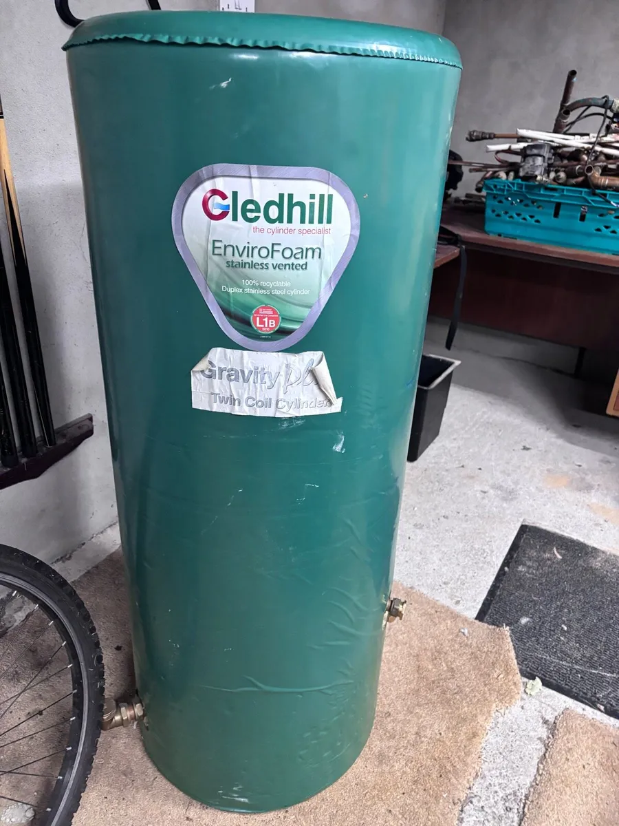 Stainless steel Hot Water tank - Image 1