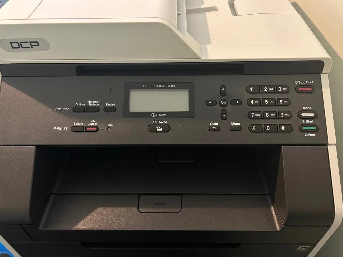 BROTHER Colour Laser Printer DCP 9055CDN & INK - Image 3