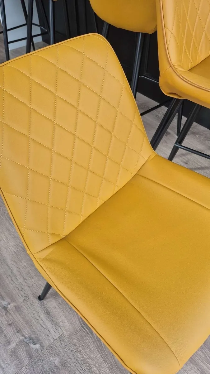 Dining chairs and island chairs - Image 4