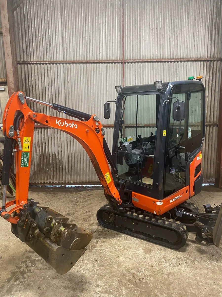 2023 kubota kx016-4 mini digger - Image 1
