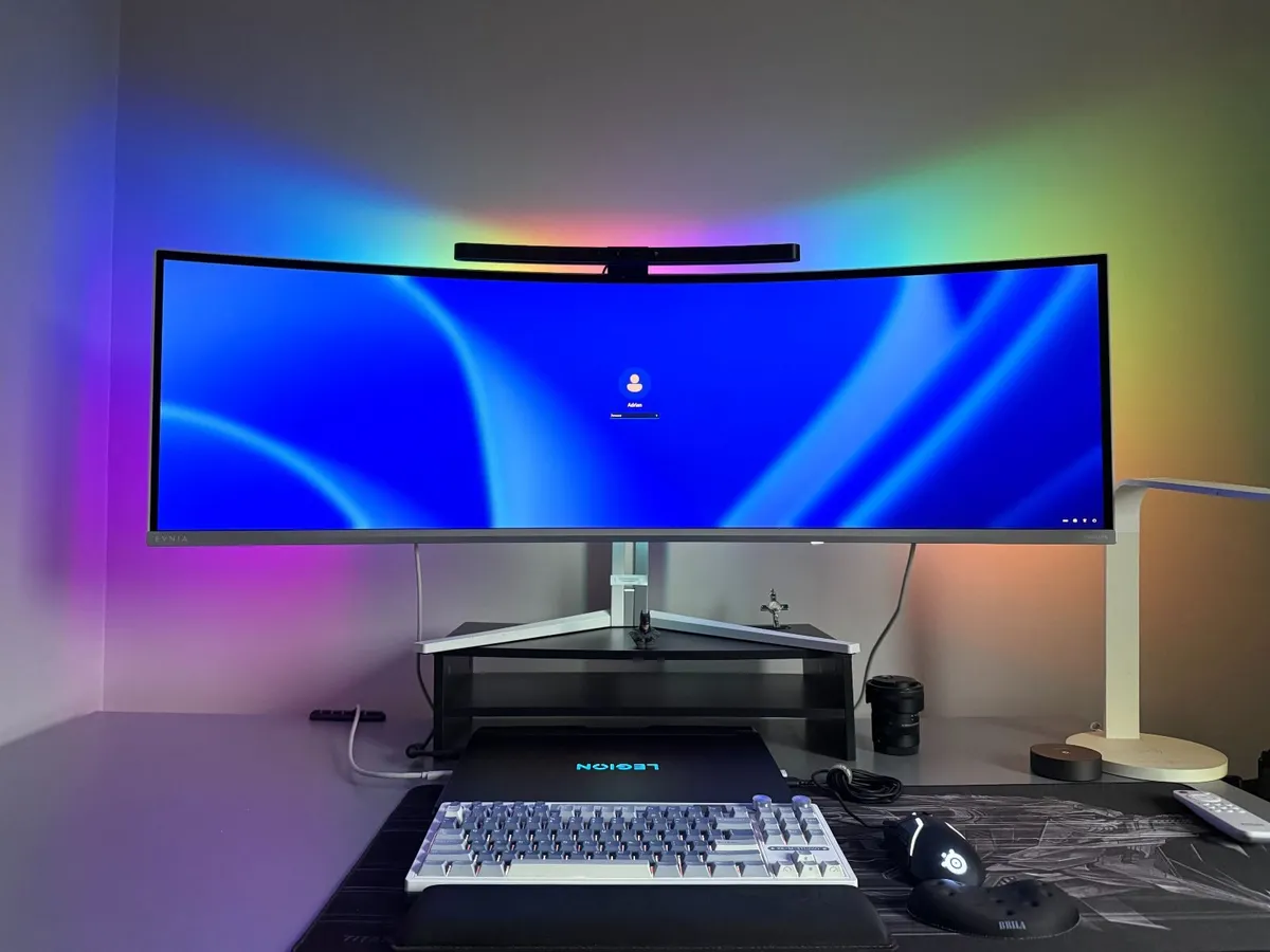 Philips Evnia 49" QD-OLED Curved Ultrawide Monitor - Image 2