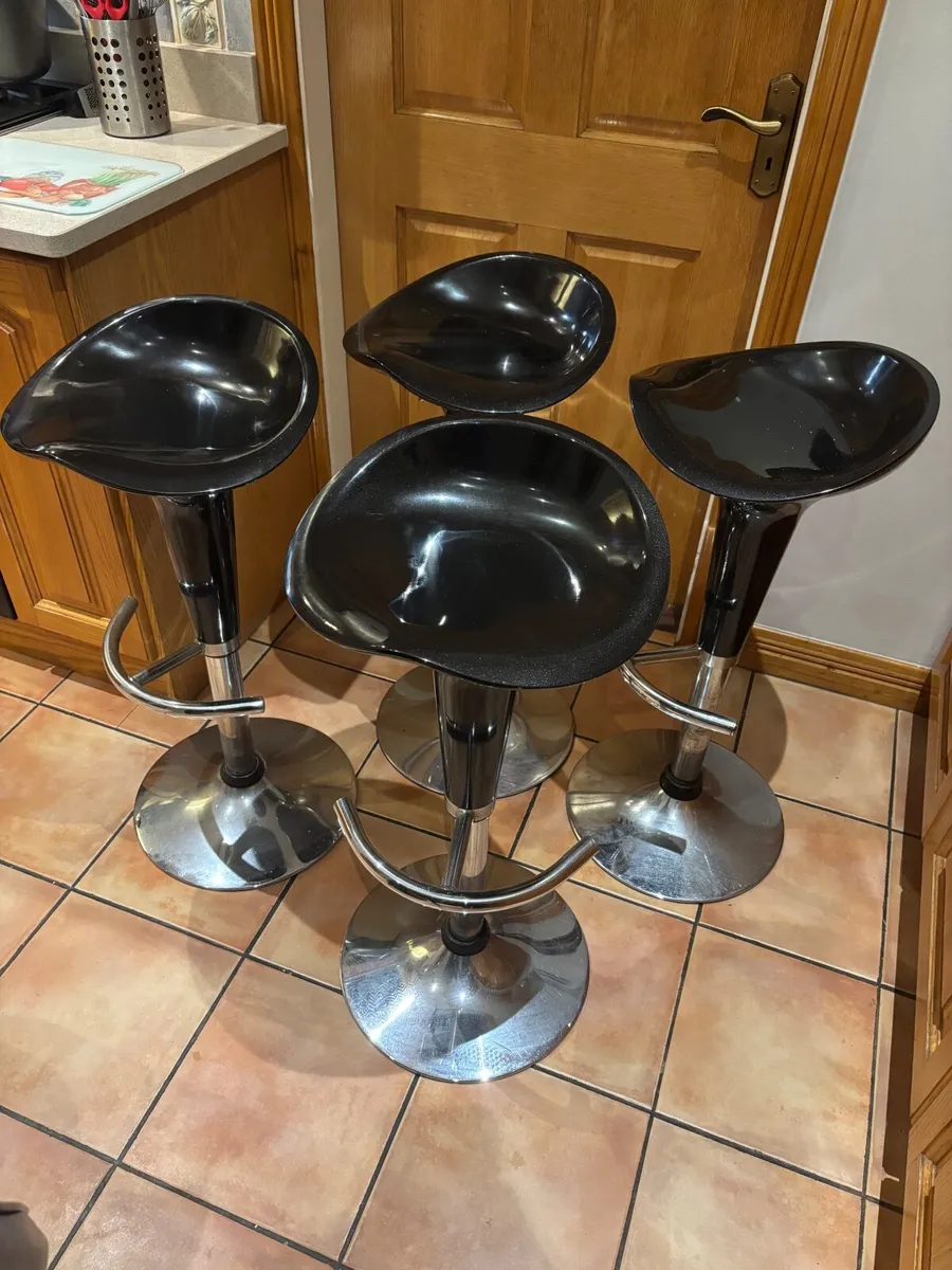 Swivel Stools