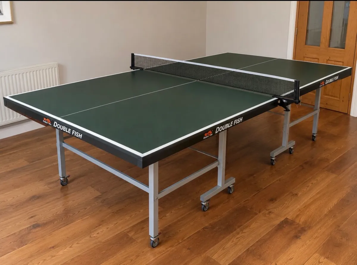 Table tennis table - Image 1